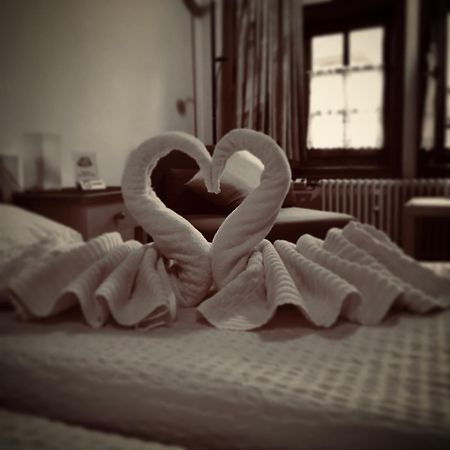 Hotel Im Hochzeitshaus Schotten Exteriör bild