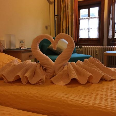 Hotel Im Hochzeitshaus Schotten Exteriör bild