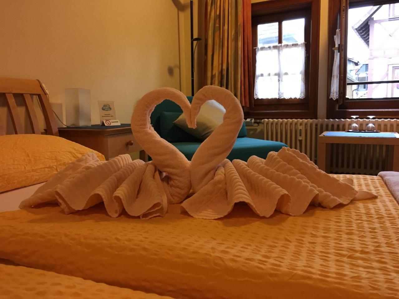 Hotel Im Hochzeitshaus Schotten Exteriör bild
